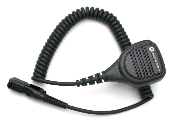 Zwart handmicrofoon met spiraalkabel en stekker