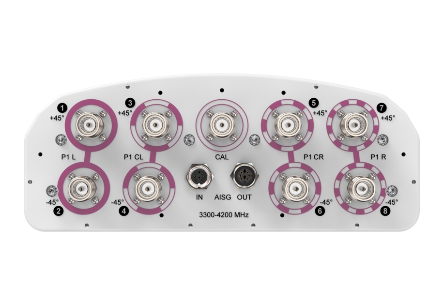 Antenne met acht aansluitingen en twee sockets, 3300-4200 MHz, voorwaartse hoek +45/-45 graden.