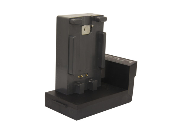 7000-00753583_cop_01.jpg Zwarte batterijlader met verticale sleuf zonder batterij geplaatst.