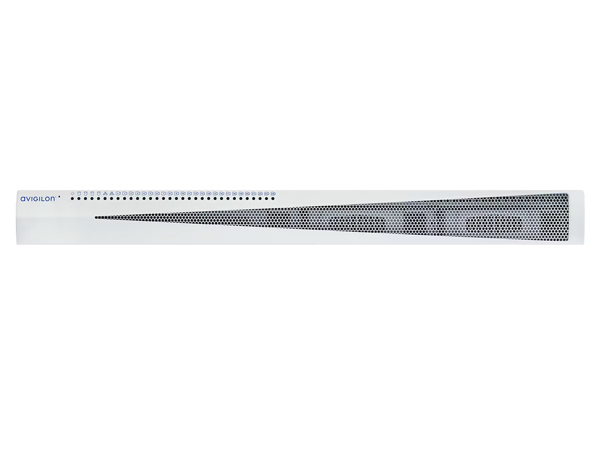 Wit ventilatierooster met vele kleine gaatjes in twee rijen.