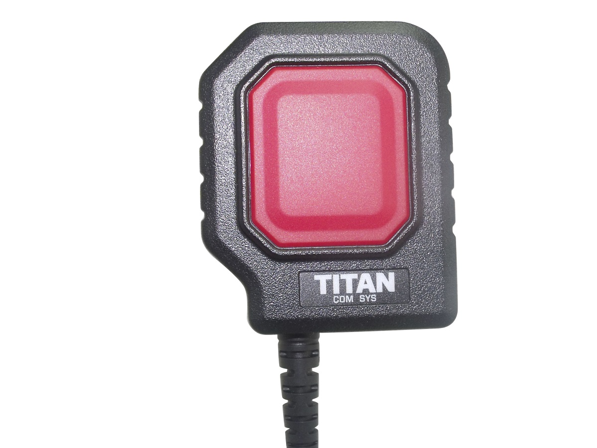 Rode microfoon met zwarte behuizing, Titan-logo onderaan.