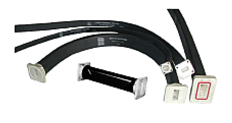 Quatre tubes métalliques noirs en angle avec brides rectangulaires.