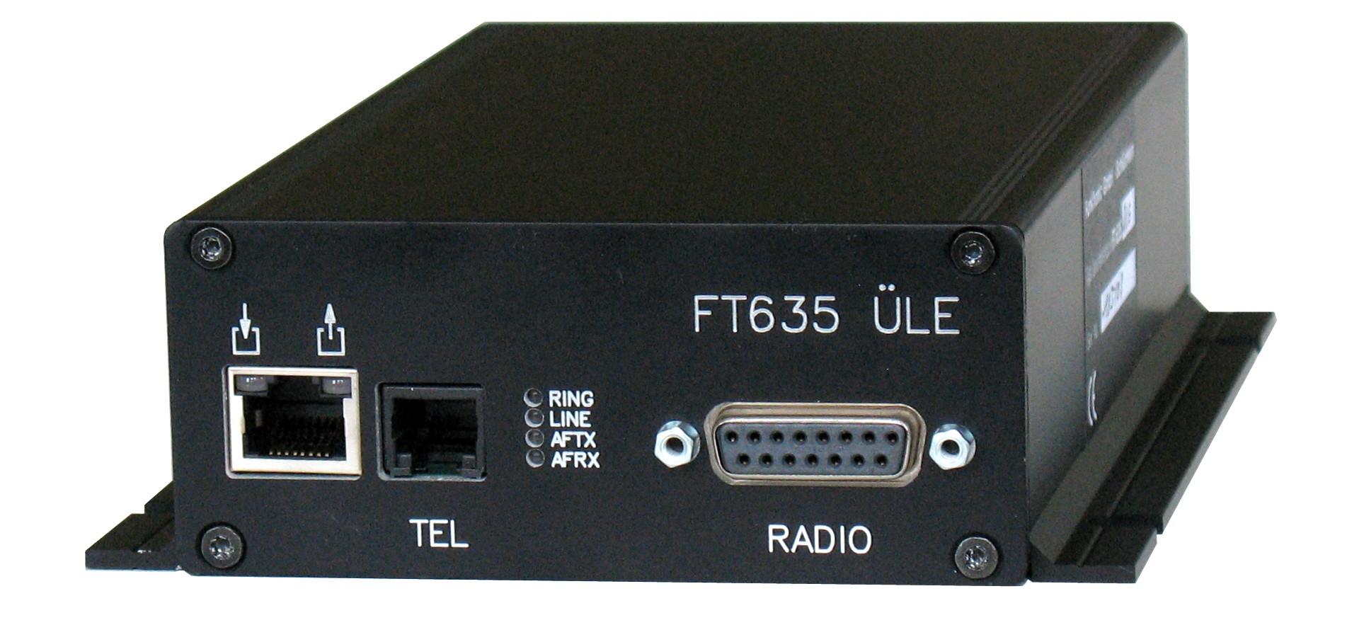 Elektronisch apparaat met aansluitingen voor telefoon en radio, model FT635 ÜLE.