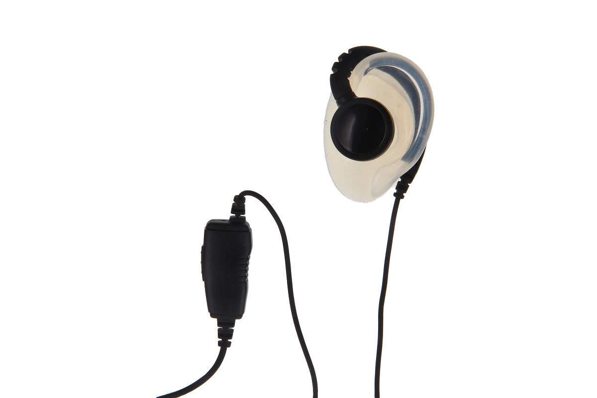 Oormodel met zwarte oordop en kabel met schakelaar.