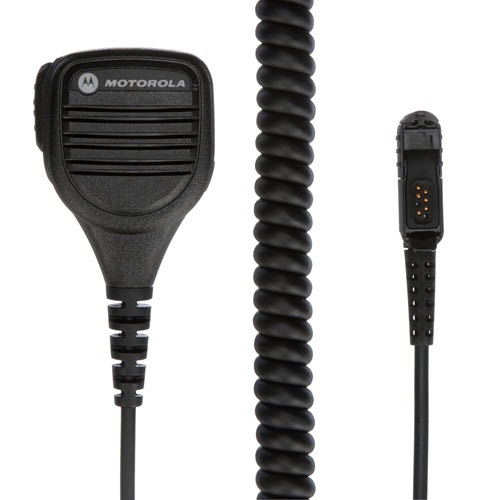Zwart microfoon met spiraalkabel en connector.