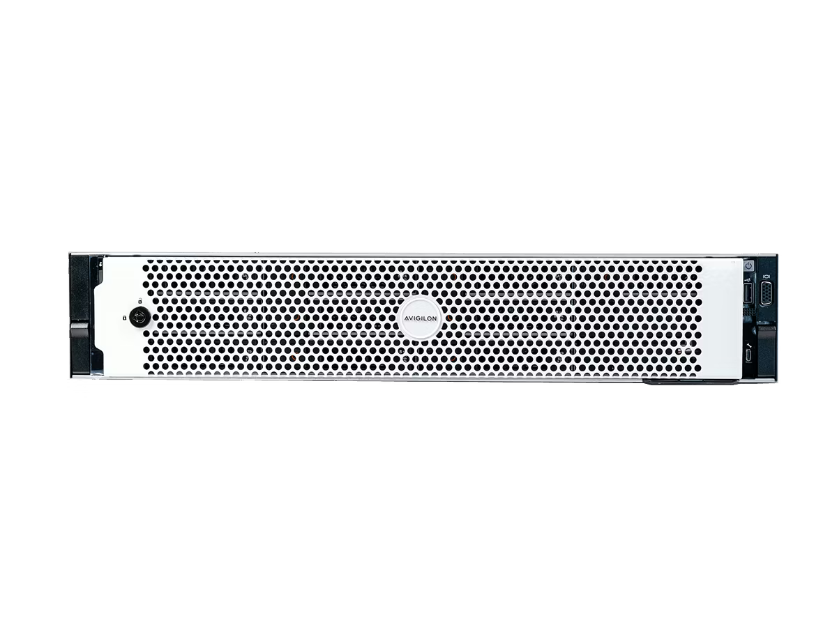 Vue avant d'un serveur argenté avec grille de ventilation et connecteurs.