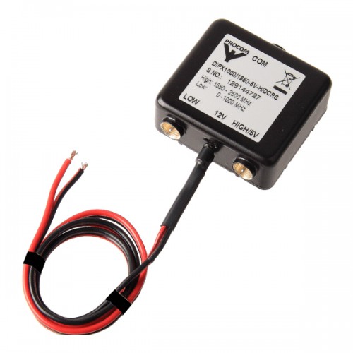 7000-00511800_pro_01.jpg Zwart elektronisch apparaat met label, twee aansluitkabels.