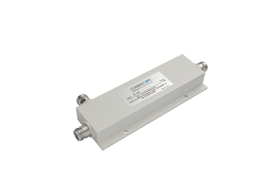Metalen component met twee schroefconnectoren, rechthoekige vorm, fabrikantlabel.