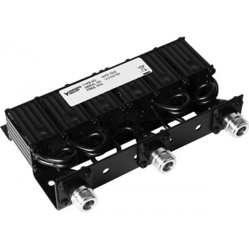 Black frequency combiner with four ports.