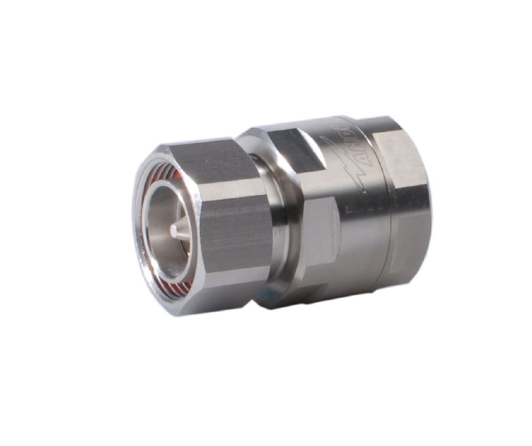 Metalen adapter met zeskantige koppelmoer.