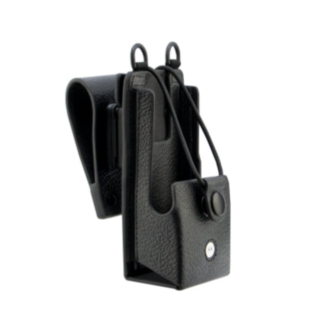 Zwarte lederen hoes met riemclip en knoopsluiting.