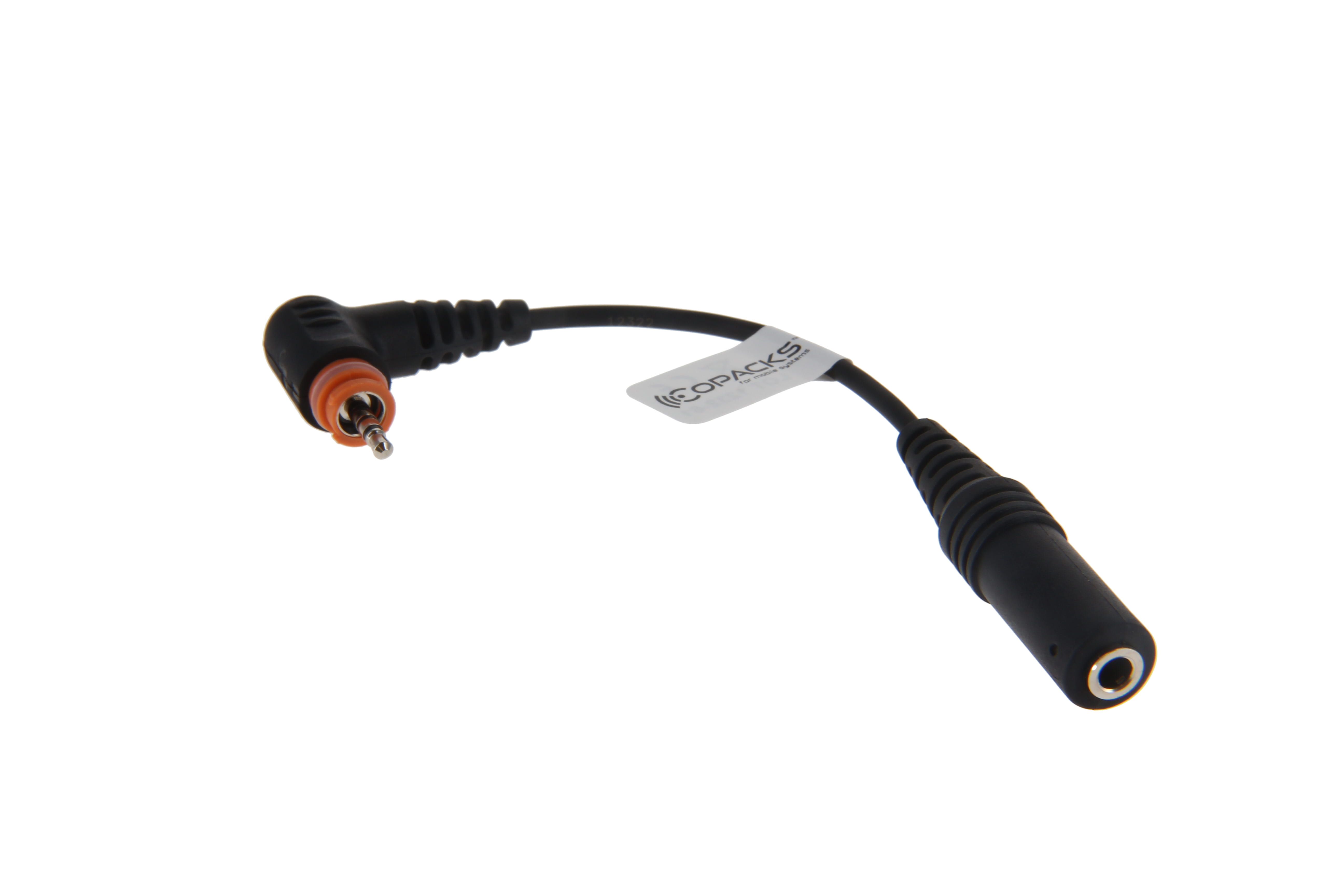 Zwart audiokabel met hoekstekker en koptelefoonaansluiting.