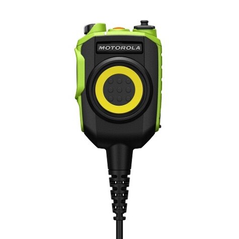 Groene portofoon met gele knop en kabel