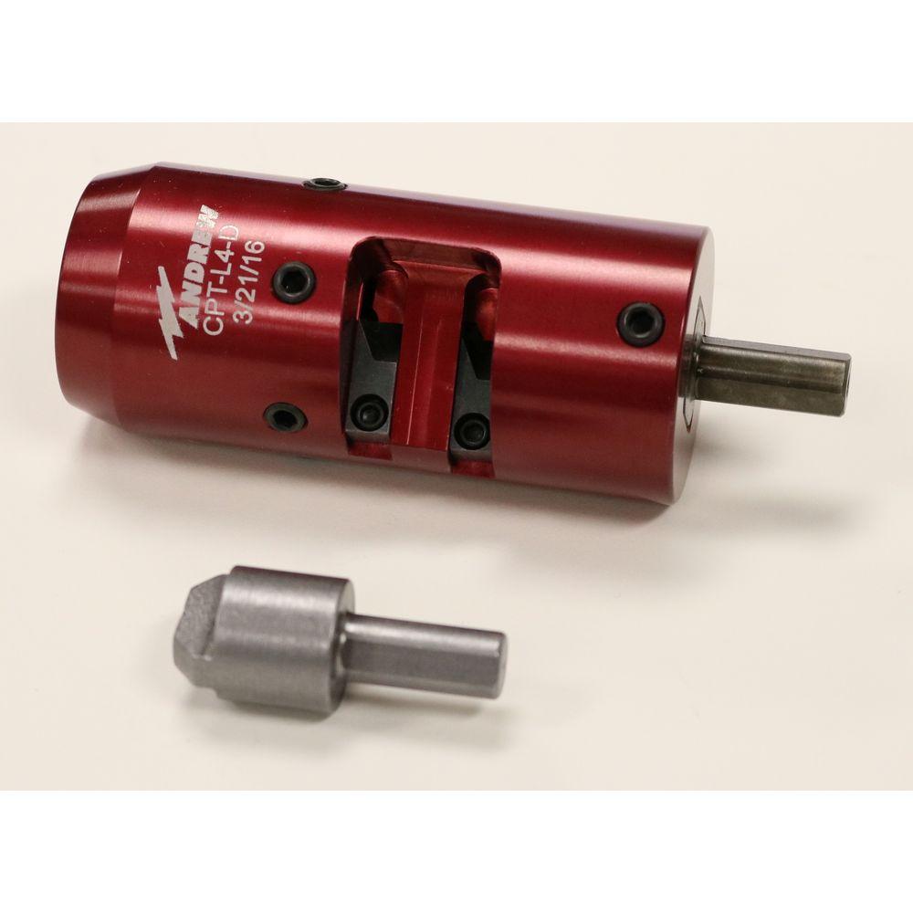 Rode cilindrische adapter met zilveren inzet op lichte achtergrond.