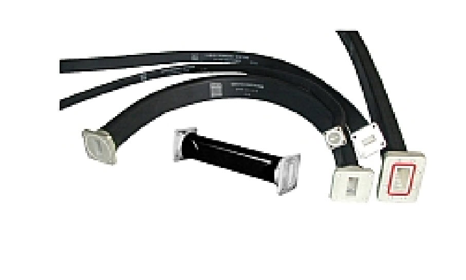 Plusieurs câbles noirs avec connecteurs rectangulaires aux extrémités