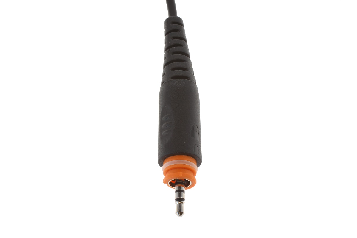 Zwart-oranje 3,5 mm jackplug aan grijze kabel.