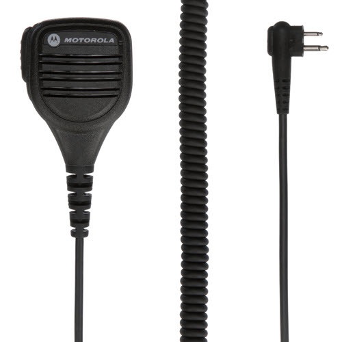 Zwart Motorola-handmicrofoon met spiraalsnoer en stekker.