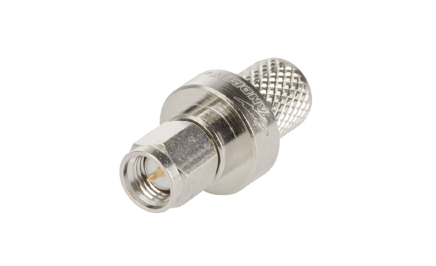 Metalen adapter met twee verschillende connectoren.