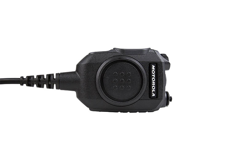 Zwart radio handmicrofoon met kabelaansluiting.