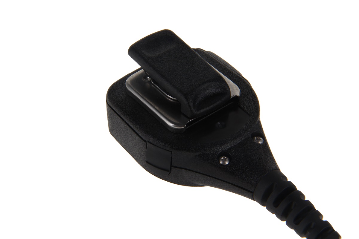 Zwart radiomicrofoon met clip bevestiging, close-up.
