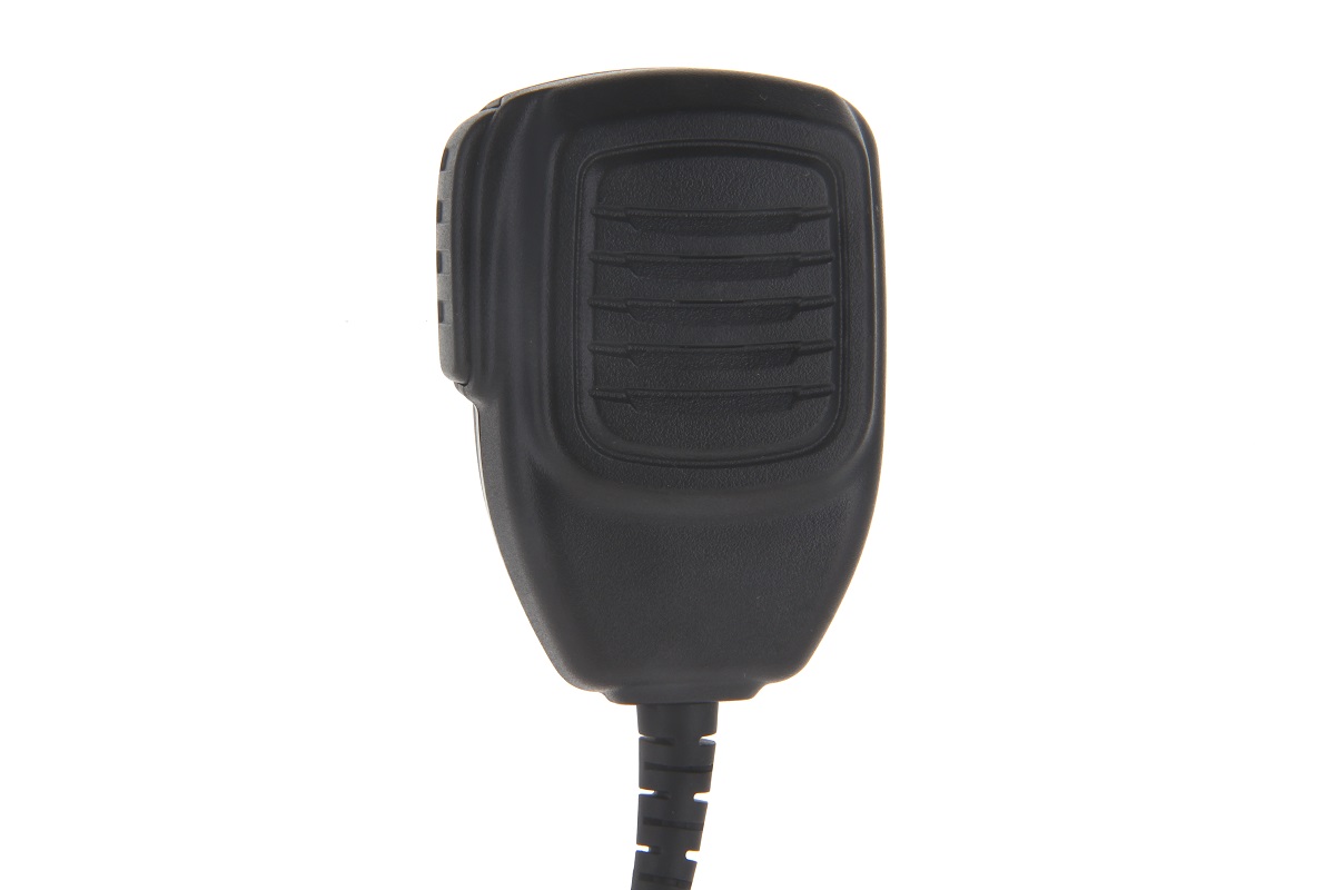 Zwart handmicrofoon met geribbelde voorkant en kabelaansluiting onderaan.