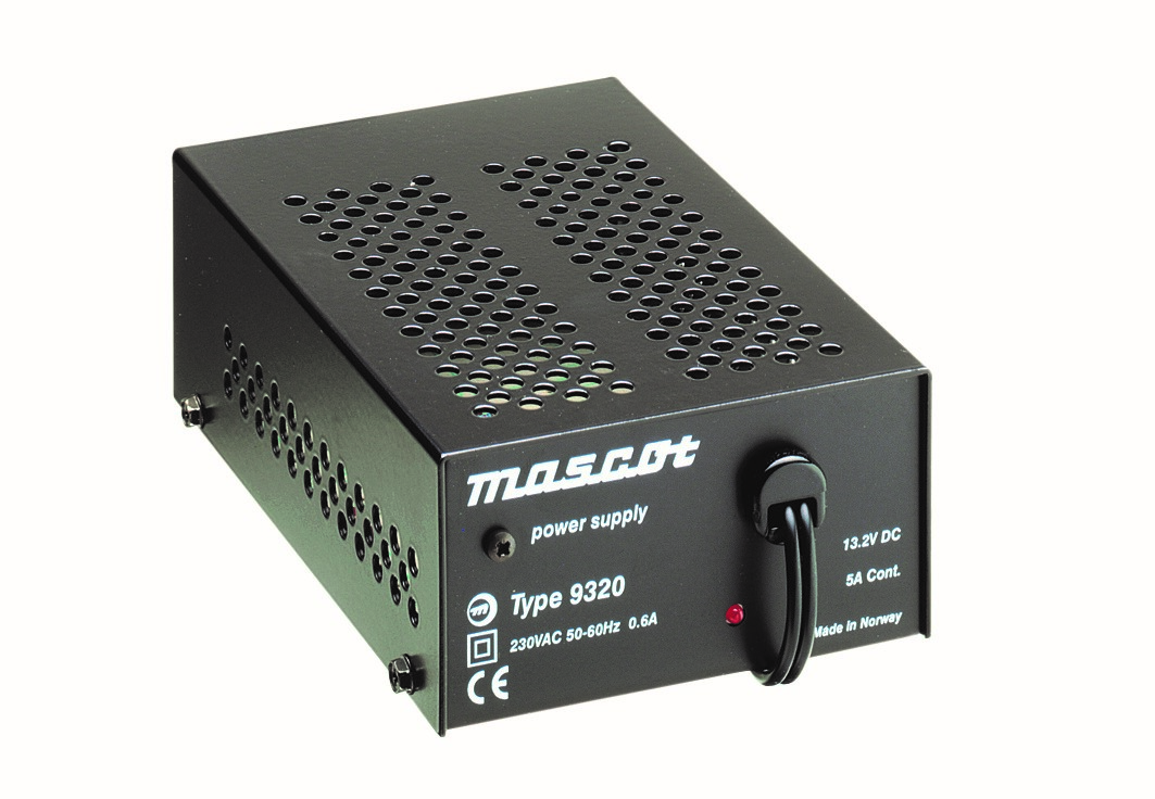 7000-00208400_mas_01.jpg Zwarte voeding, type 9320, 230VAC, 50-60Hz, 0,6A, 13,2V DC, 5A, CE-gecertificeerd.