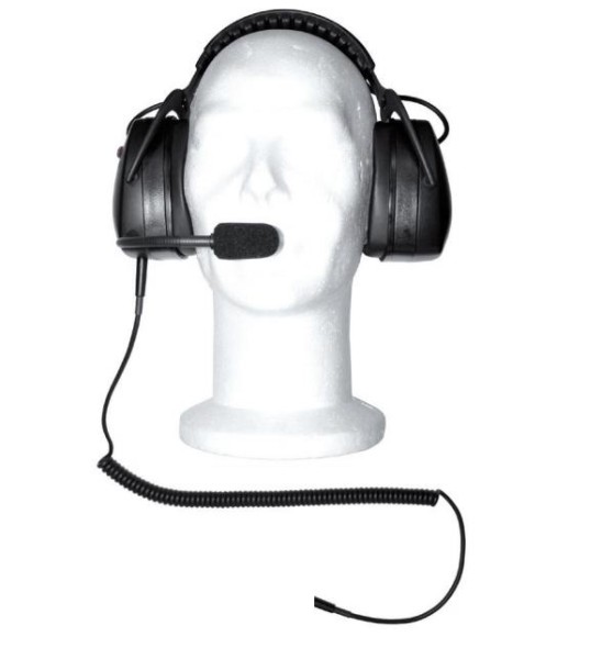 Modèle de tête avec casque noir et micro, câble en spirale.