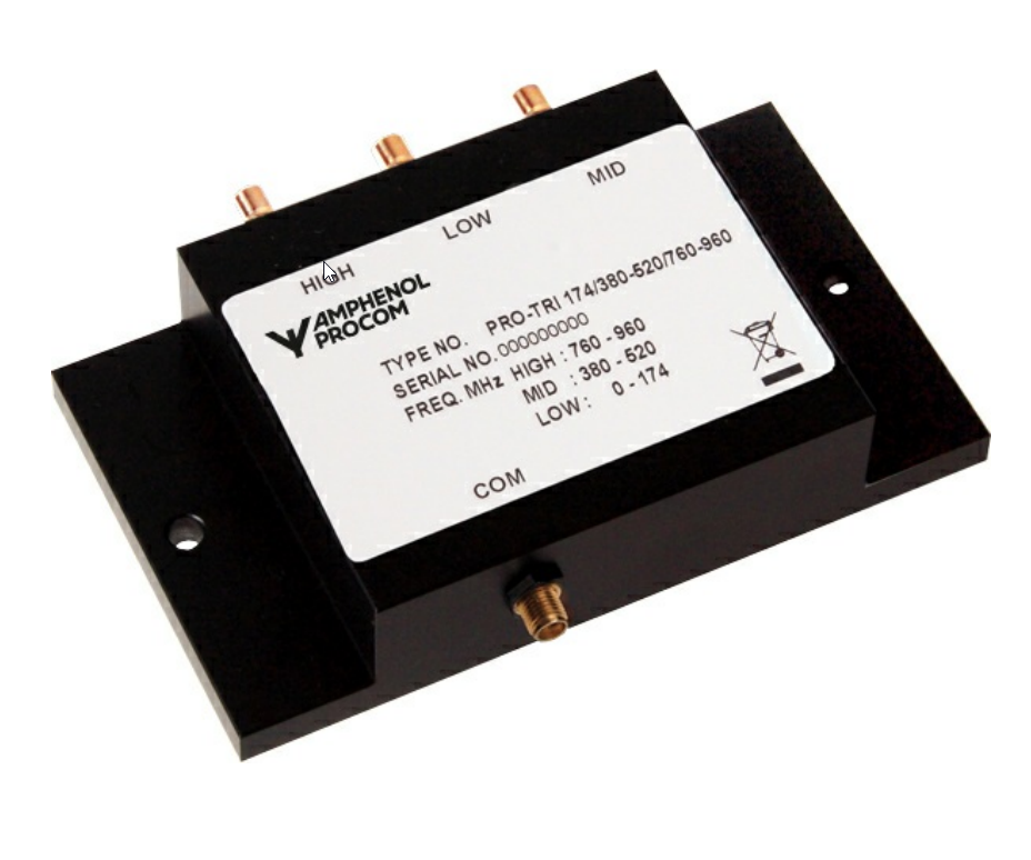 PRO Triplexer voor frequentiebereiken 0-174 MHz, 380-52 MHz en 760-960 MHz, Max. 150 W, SMA koppeling Elektronisch onderdeel, gemarkeerd: Hoog, Midden, Laag, frequentiebereik 0-960 MHz.