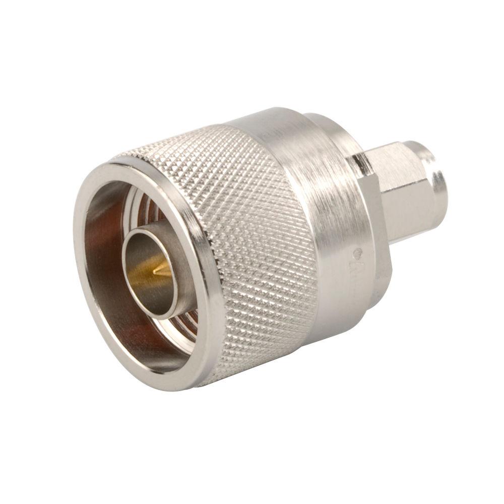 Metalen RF-connector met gekartelde oppervlakte en binnendraad.