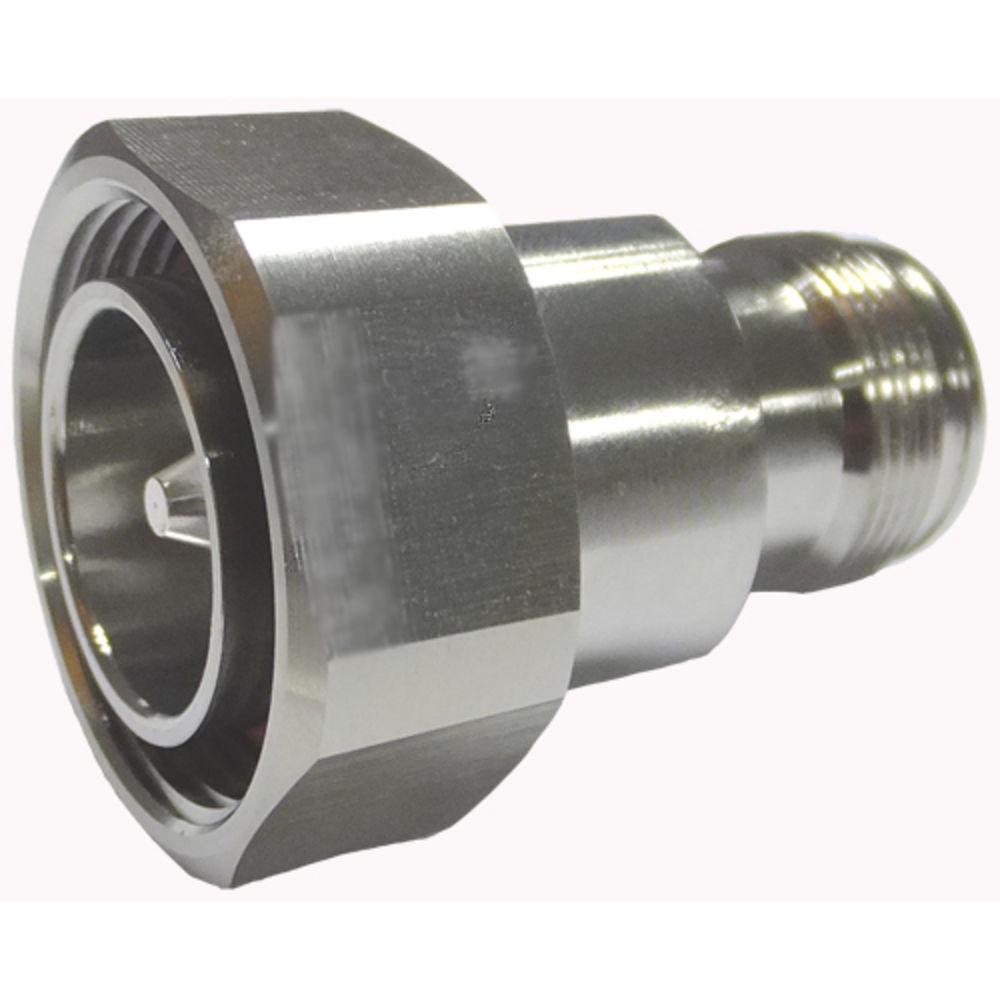 Metalen adapter met schroefdraad en glad oppervlak.