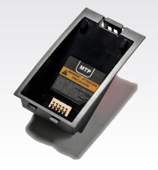 Boîtier rectangulaire noir avec connecteurs électroniques et étiquette d'avertissement.