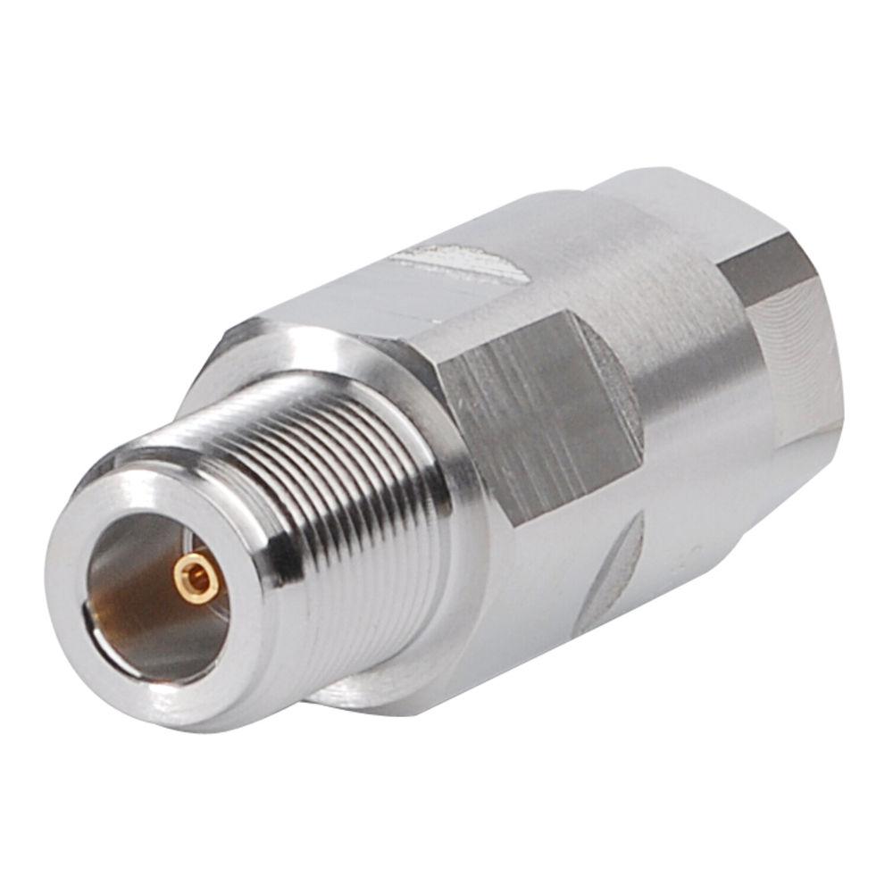 Metalen connector met schroefdraad en zeshoekig deel.