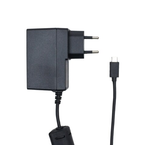 Zwarte adapter met Eurostekker en USB-C-aansluiting