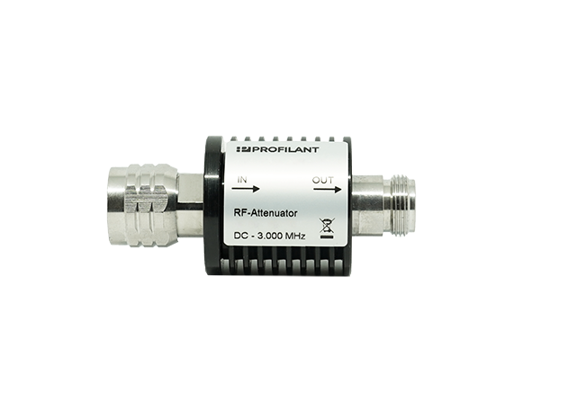 RF-attenuator, DC tot 3 GHz, in- en uitgang gemarkeerd.