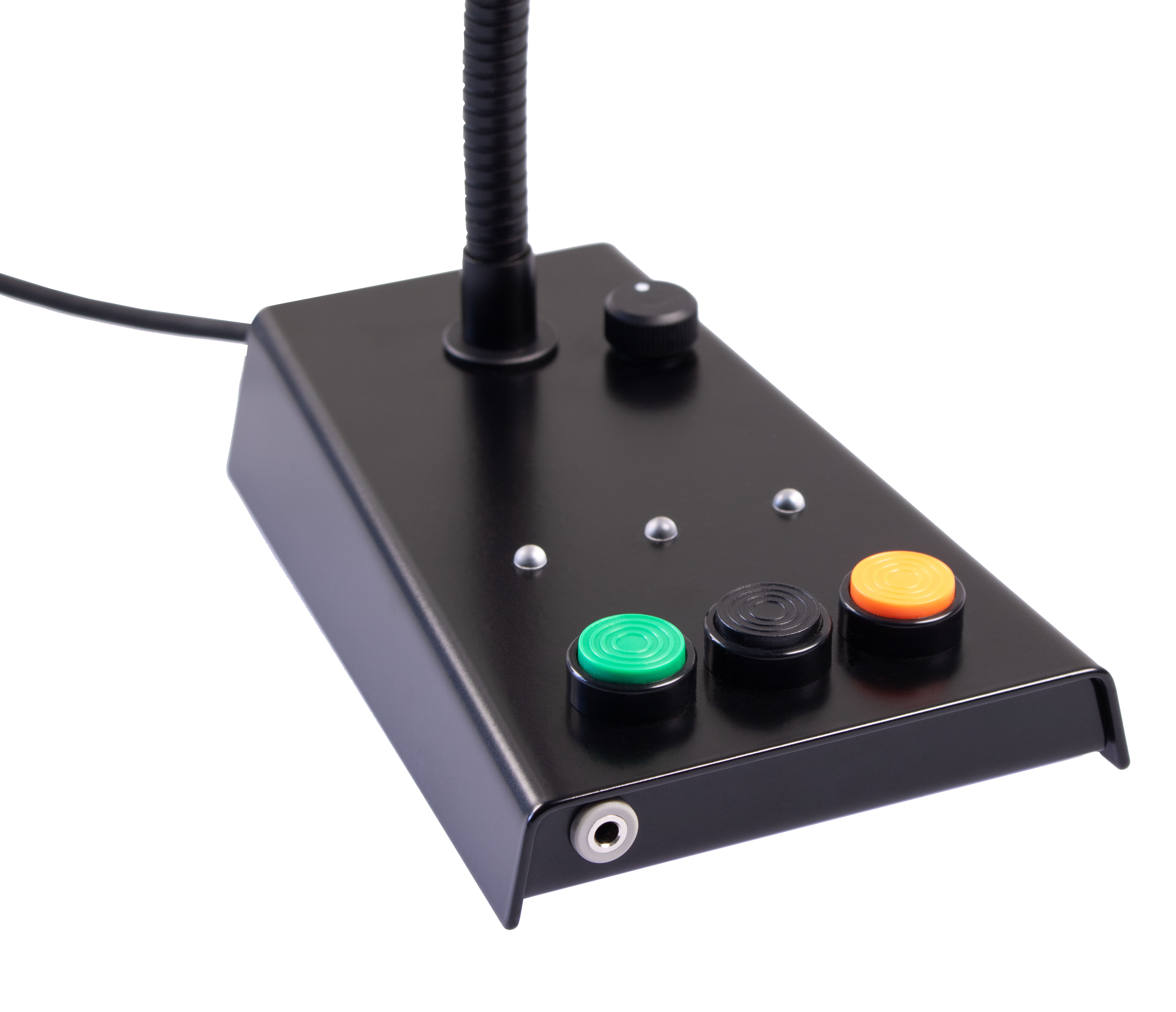 Appareil en métal noir avec boutons vert, noir et orange, un cadran et une prise.