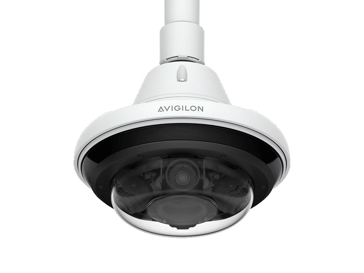 Caméra de surveillance blanche avec boîtier en forme de dôme et logo.