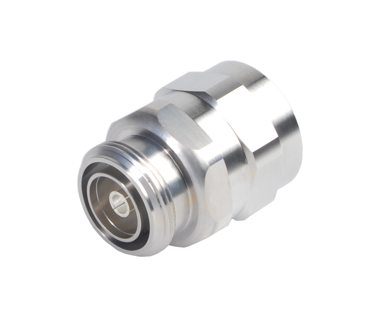Metal connector, shiny, cylindrical shape, with threading.