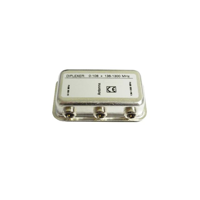 Silver diplexer with three ports, frequency ranges 0-108 and 136-1300 MHz.