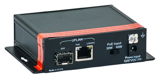 Netwerkadapter met SFP, PoE-aansluiting, PoE-ingangsschakelaar en voedingsaansluiting.
