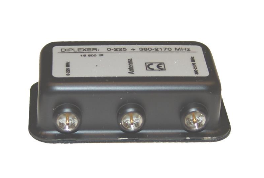 VIM Diplexer, frequentiebereik 0-225 MHz/380-2170 MHz, FME-aansluiting Zwarte diplexer met frequentiebereiken 0-225 en 380-2170 MHz