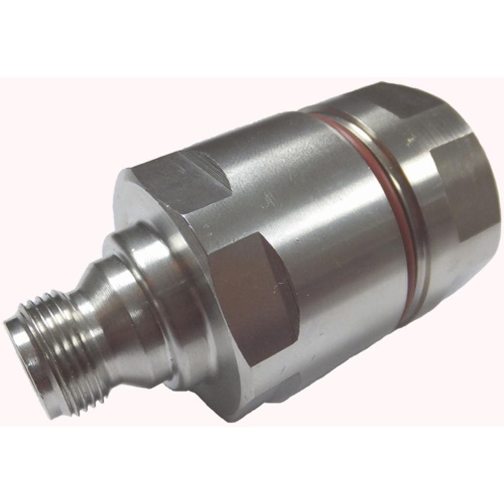 Adaptateur en métal avec filetage et joint, forme cylindrique.