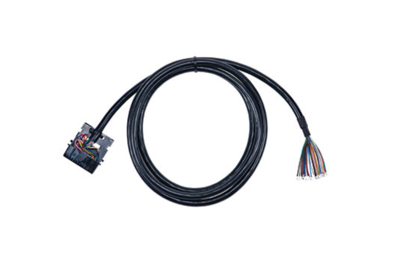 7000-00752239_mot_01.png Lang zwart kabel met meeraderige aansluiting aan de ene kant, meerdere connector aan de andere.