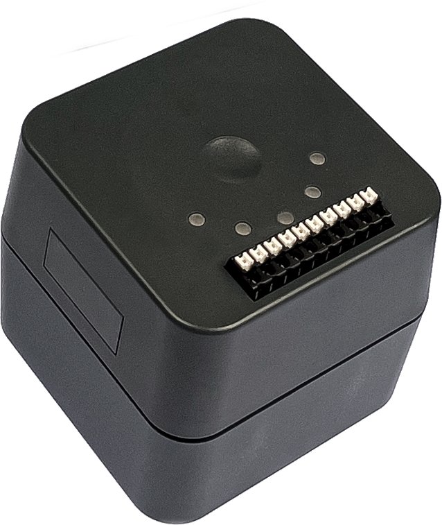 Zwarte elektronische component met aansluitstrip.