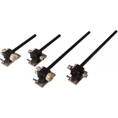 Vier antennes gemonteerd op metalen platen