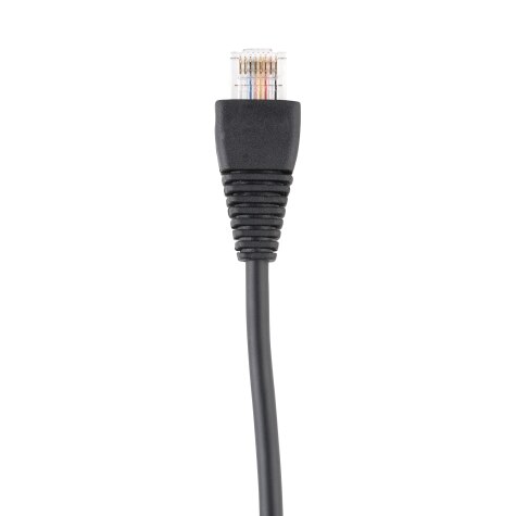 Zwart Ethernetkabel met RJ45-connector.