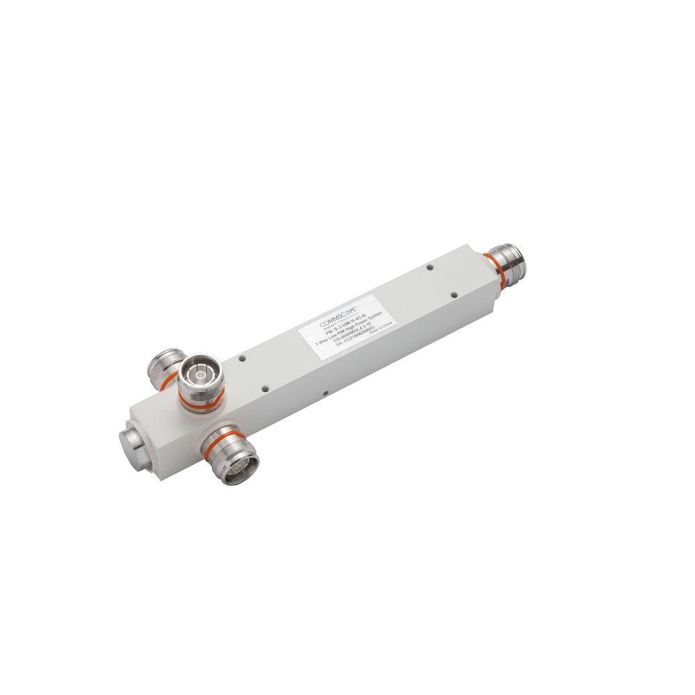 Coaxiale koppeling met twee eindconnectors en twee zijkantconnectors.