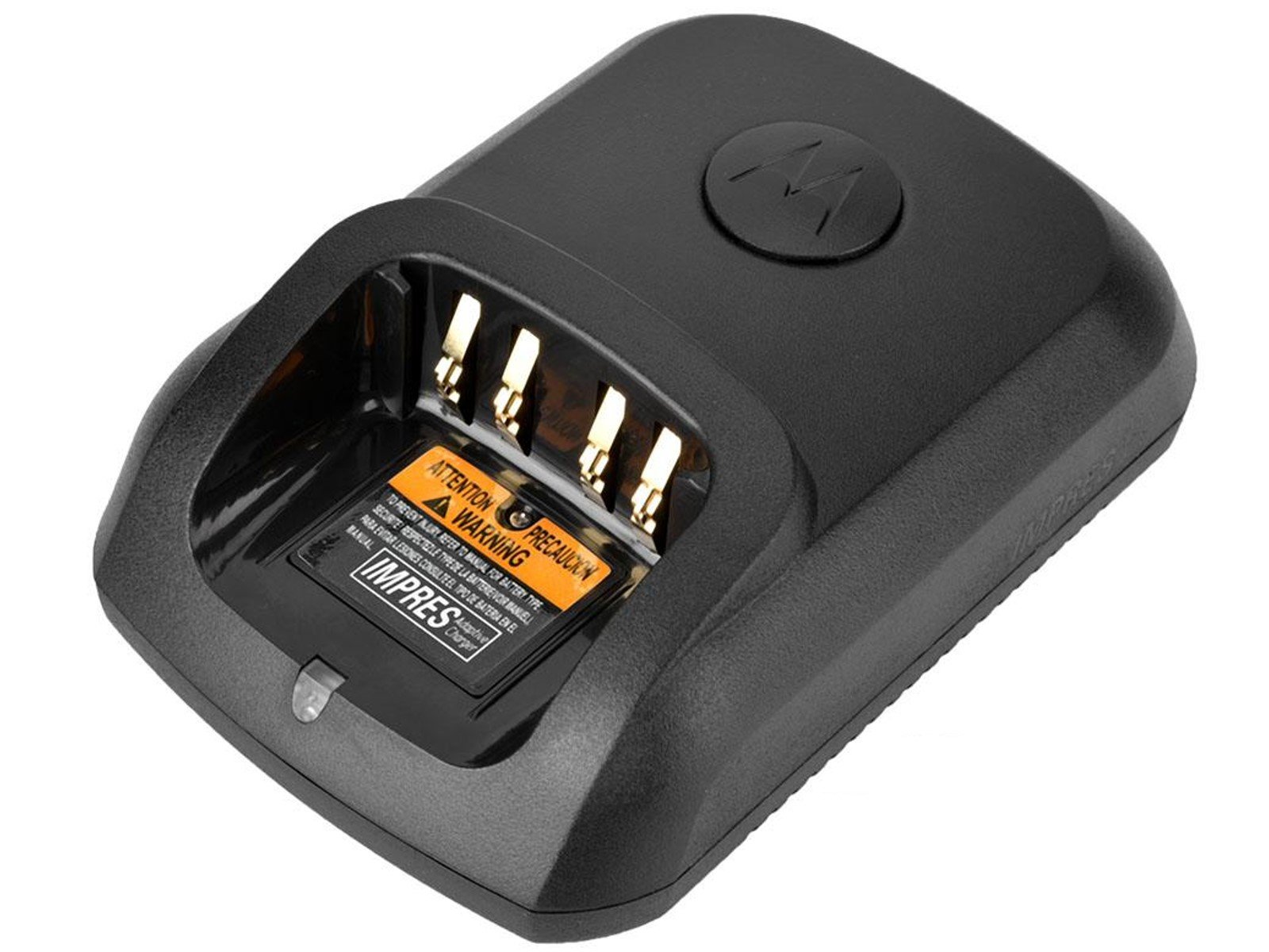 Zwarte batterijlader met contactpennen en waarschuwingssymbool.