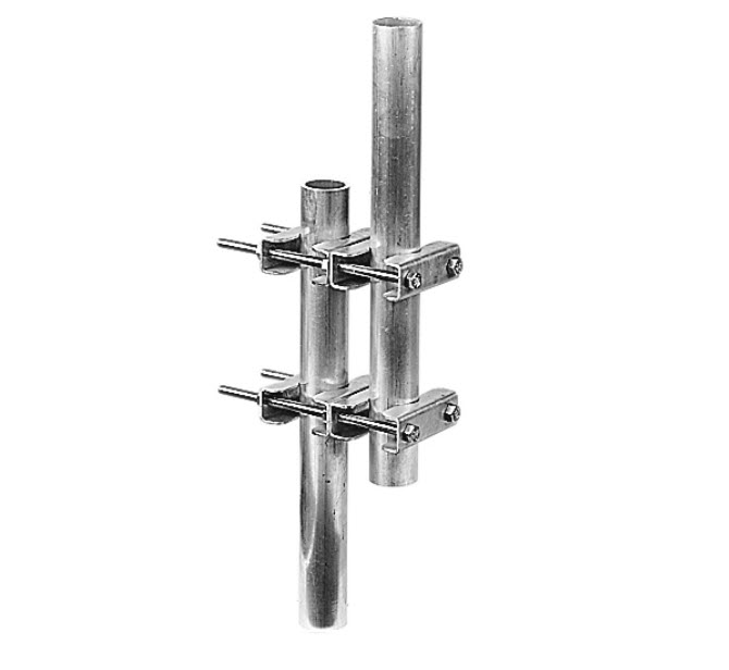 Twee verticale metalen buizen met dwarsverbindingen.