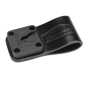 7000-00356500_mot_01.jpg Zwarte kunststof riemclip met vier schroefgaten.